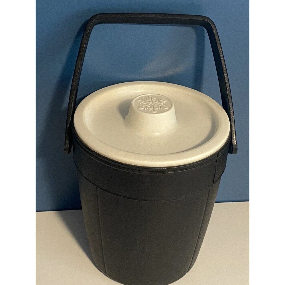 Vintage Rubbermaid Ice Bucket Insulated Textured Stitch Black Snowflake #2260